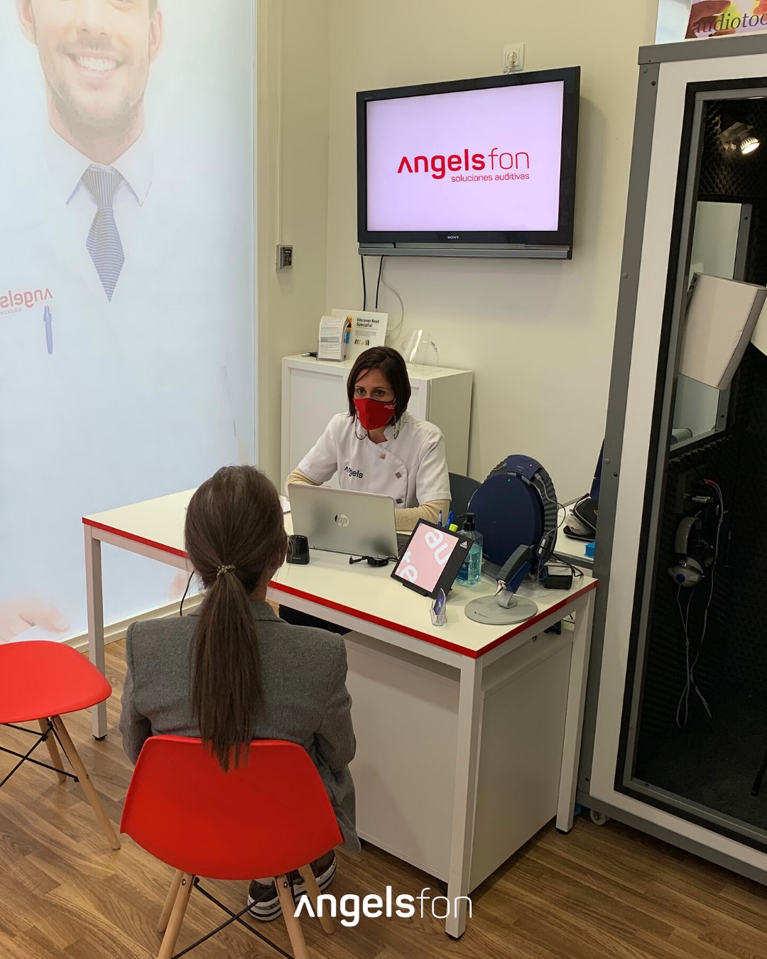 Interior de Centro Auditivo Angels Fon Tavernes
