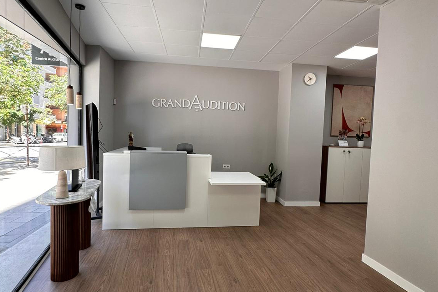 Interior de GrandAudition Granada Zaidín