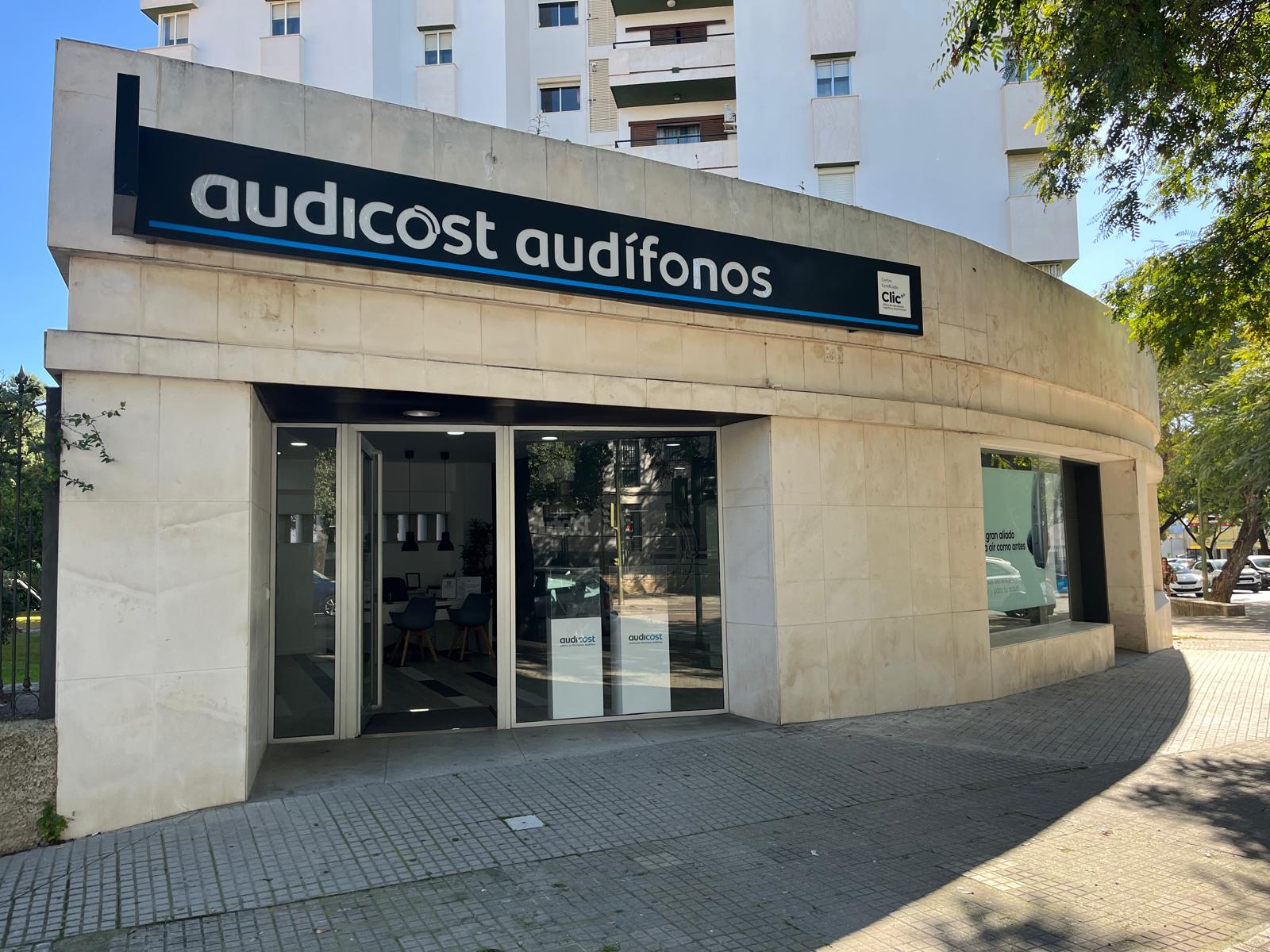 Interior de Audicost Jerez Cruz Roja