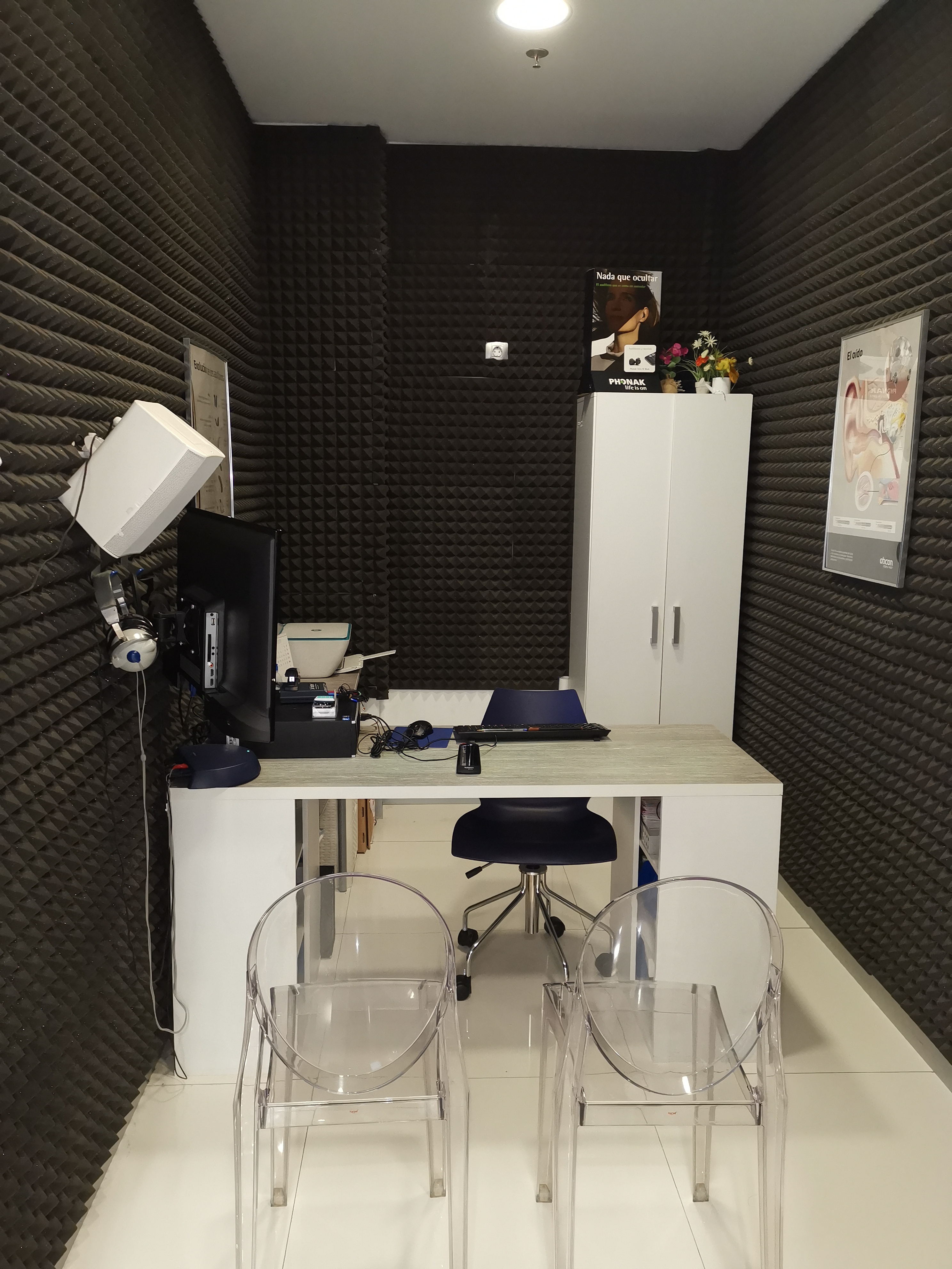Interior de Soloptical Granada