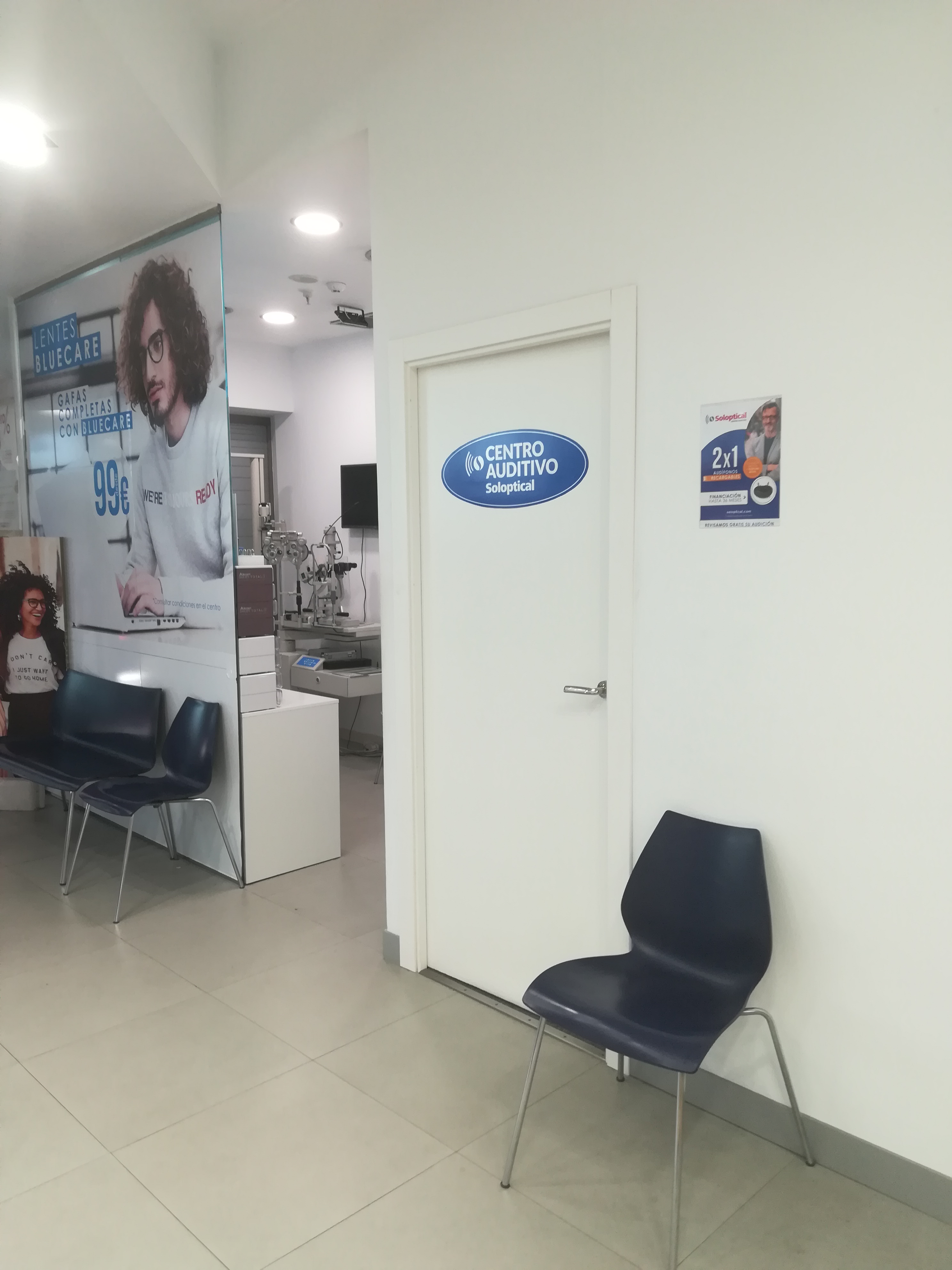 Interior de Soloptical El Arcangel