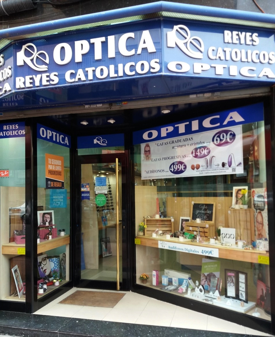 Interior de Optica Reyes Catolicos