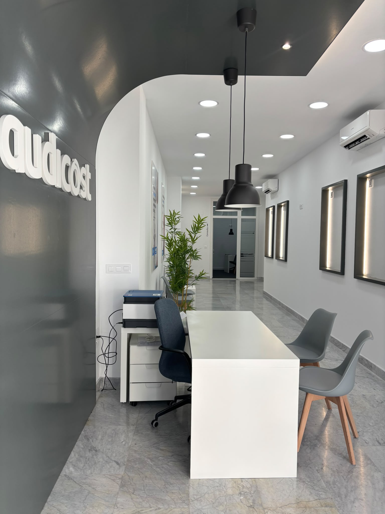 Interior de Audicost Cádiz